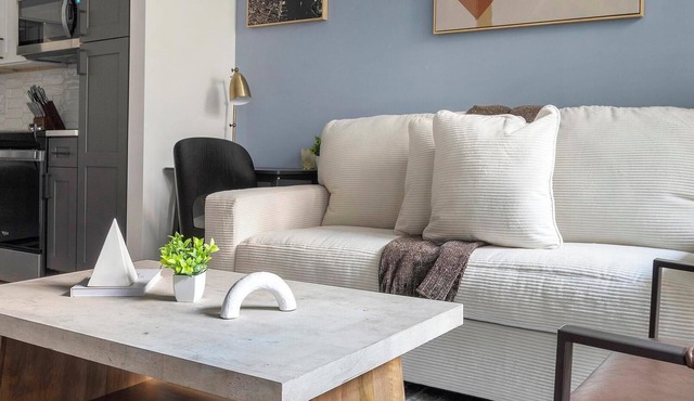 Landing | Incredible 1BD, Yoga Studio