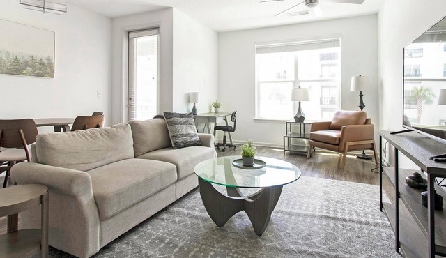 Landing | Modern 2BD, Clubhouse, Pool