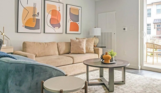 Landing | Modern 1BD, Clubhouse, Pool