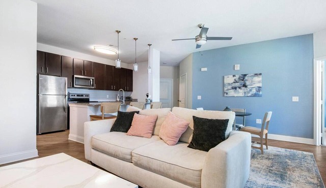 Landing | Spectacular 1BD, Game Room