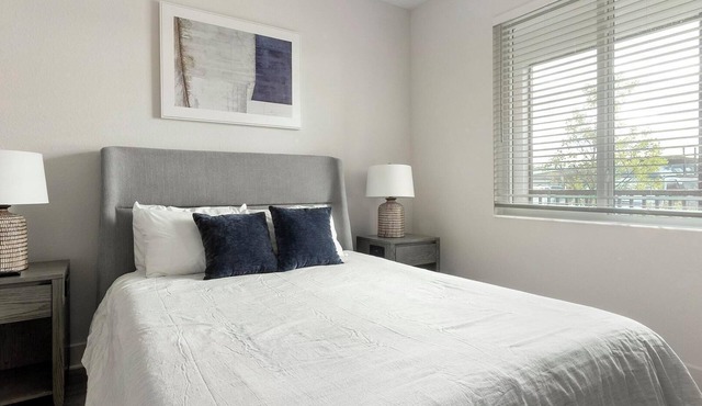 Landing | Spectacular 1BD, Pool, Clubhouse