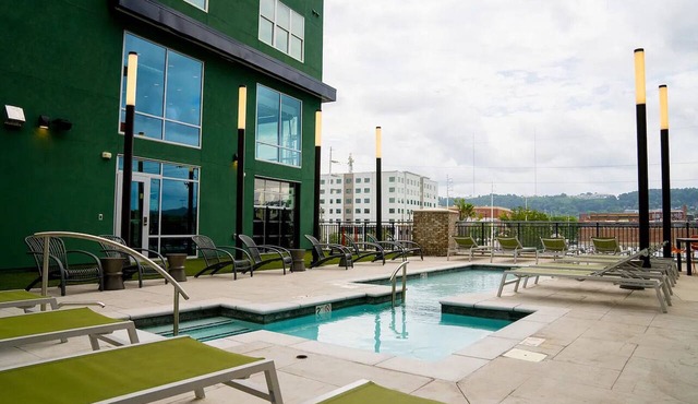 Landing | Spectacular Studio, Gym, Pool