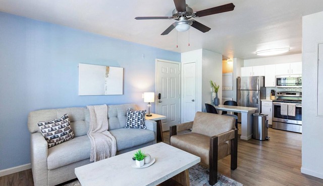 Landing | Stunning 1BD, Gym, Clubhouse