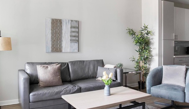 Landing | Stunning 1BD, Clubhouse, Gym