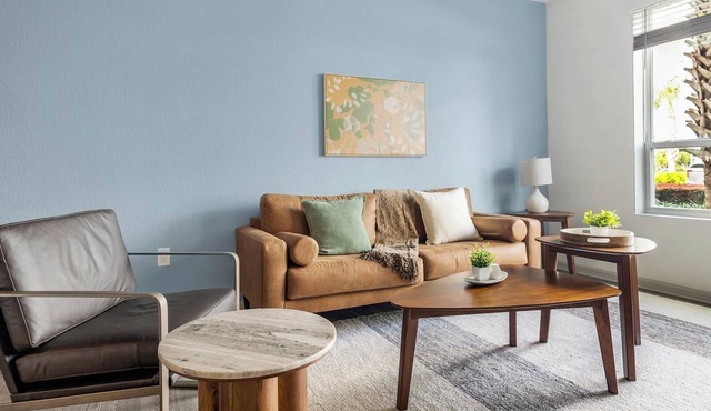 Landing | Stunning 1BD, Gym, Clubhouse