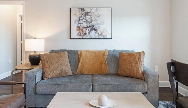 Landing | Stunning 2BD, Game Room, Gym