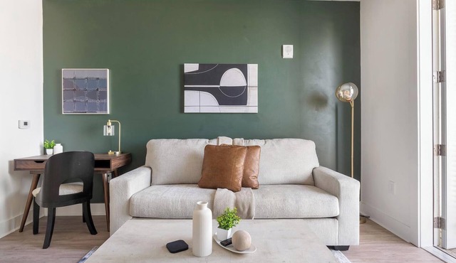 Landing | Stylish 1BD, Gym, Clubhouse