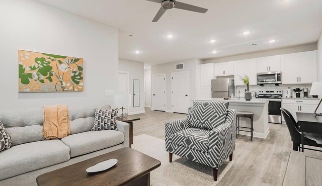 Landing | Stylish 1BD, Pool