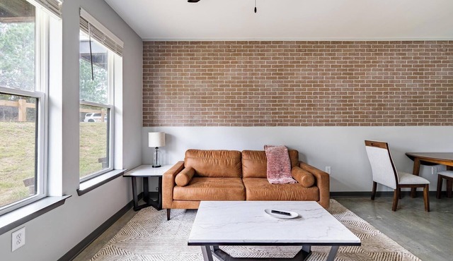 Landing | Stylish 1BD, Yoga Studio, Rooftop Lounge