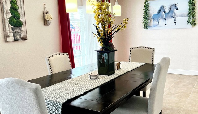 Large 3-Bedroom Home with WiFi and AC in Homestead
