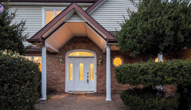 Large 5-bedroom home on 3 acres