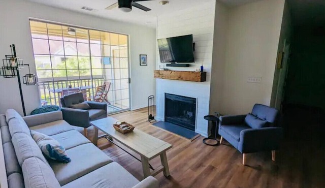 Last Stop Before Isle of Palms - A Mount Pleasant Gem that sleeps 7 in Mount Pleasant