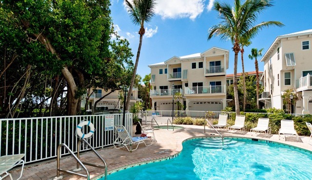 Light & Airy Townhome with Beach, Bay, & Pool views from deck!
