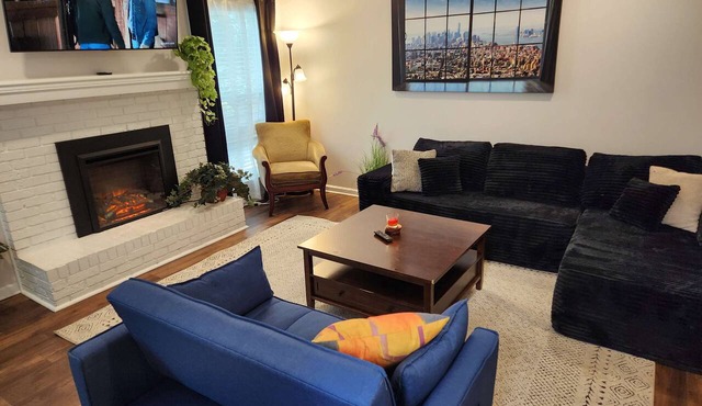 Like New Midtown Retreat | 3 TVs Ethernet Port