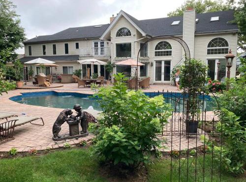 Long Island Luxury Close To NYC