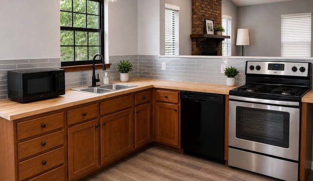 Lovely 1-bedroom townhome with AC in pleasant Tallahassee