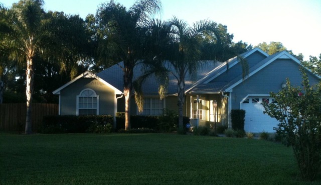 Lovely Pool Home in Historic Town Close to Beach & Theme Parks