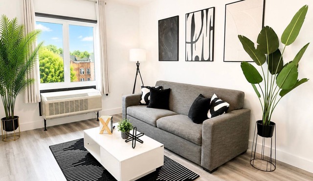 Luxe 1BR King - mins to MetLife, NYC, Amer Dream