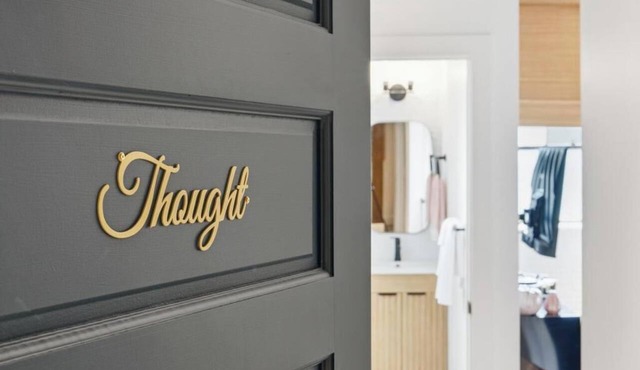 Luxe Pink 1BR at the Raven Pool OnSite Parking