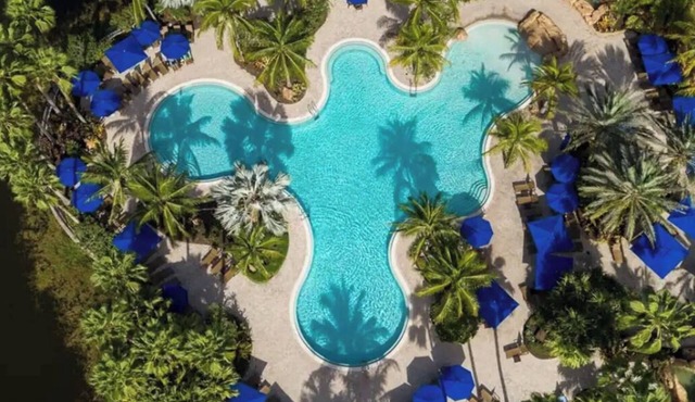 Luxurious 2 bed/2.5 bath available for rent! Resort Living! Pools, Gym, Courts