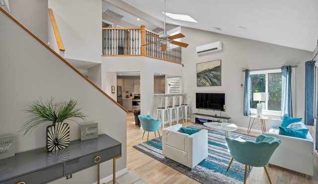 Luxurious Villa with pool spa arcade room and more