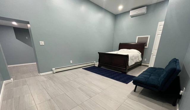 Luxuriously Confidential Suite with Private Entrance