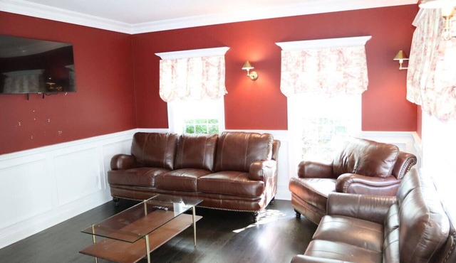 Luxury 2BR Home | 2.5 Baths & Modern Comfort