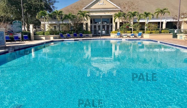 Luxury 4-bedroom Townhome near Disney /Orlando