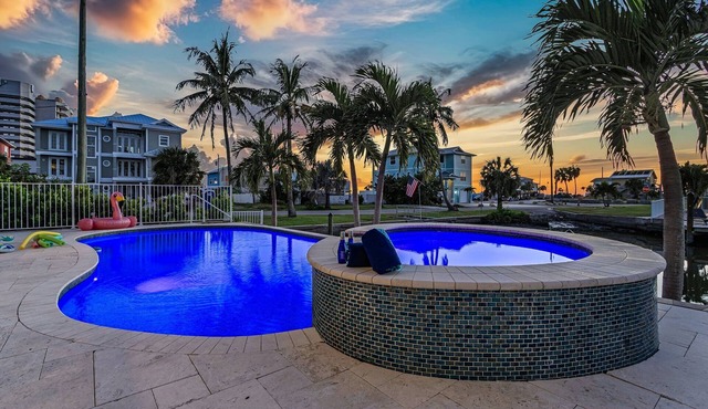 Luxury Beach Home, Gulf Access, Pool Table, Heated Pool & Spa - Summer Wind - Roelens