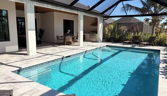Luxury Canal Oasis w/Heated Saltwater Pool