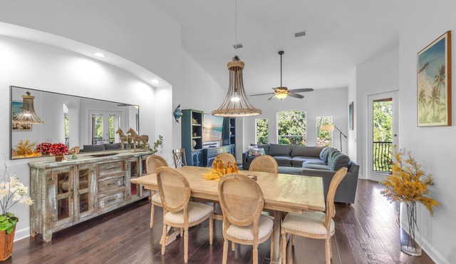 Luxury Entire Villa 4 Bedrooms 4 Bath Steps From IMG Academy.