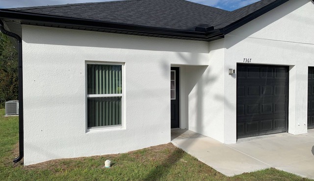 Luxury furnished duplex Villa close to Gulf in Spring Hill, Florida