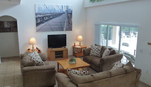 Luxury Home On The Prestigious Gated Community Close To Theme Parks