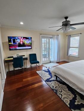 Luxury Hotel-Style Room in Queens, New York