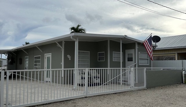 Manatee Way Paradise - WINTER 2025 AVAILABLE - Waterfront and Private Beach