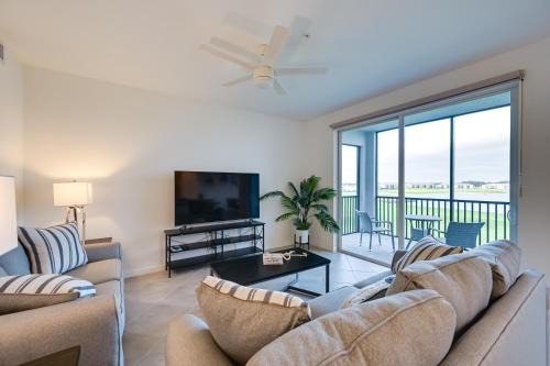 Maria Condo w/Community Pool Access