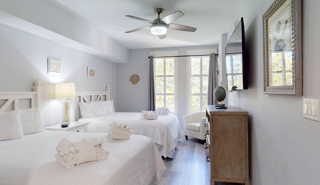 Market Street Inn 434 - Studio with 2 queen beds, close to Baytowne Wharf!