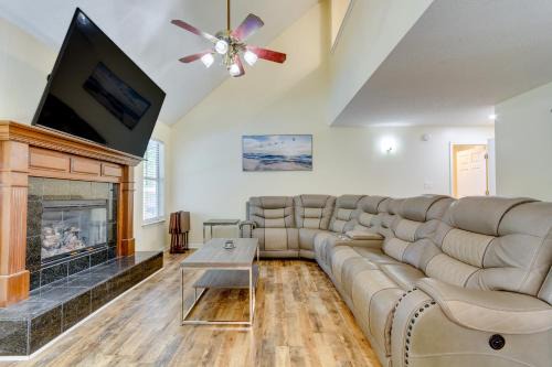 Mary Esther Home with Private Pool & Fireplace!