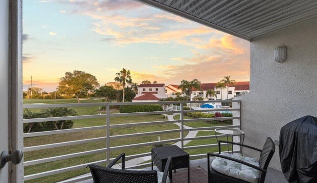Mermaid Drive: Vista Verde East 240
