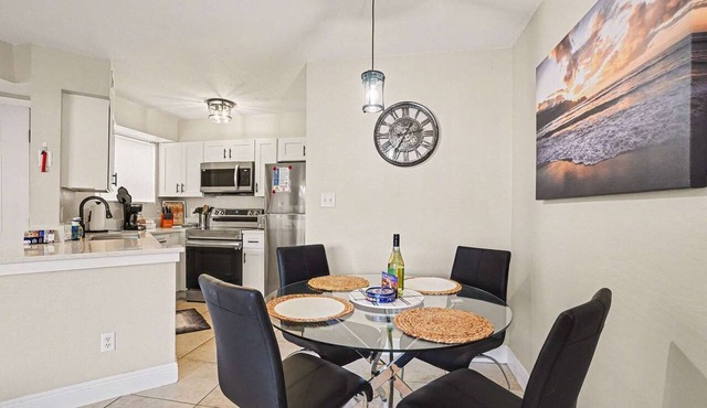Michele · Ground Floor Beachside Condo · Half Mile from Beach