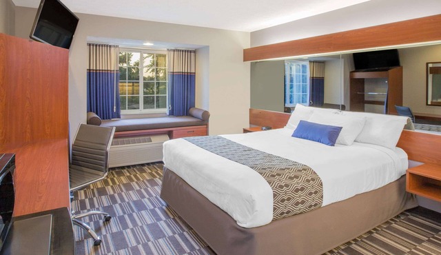 Microtel Inn & Suites by Wyndham Manistee