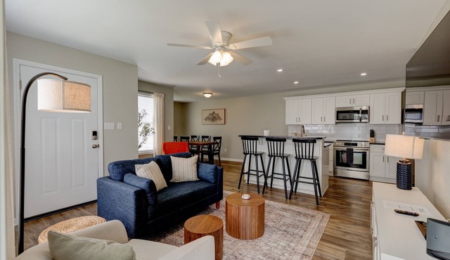 Mimosa Getaway - Less than 1 mile from Downtown