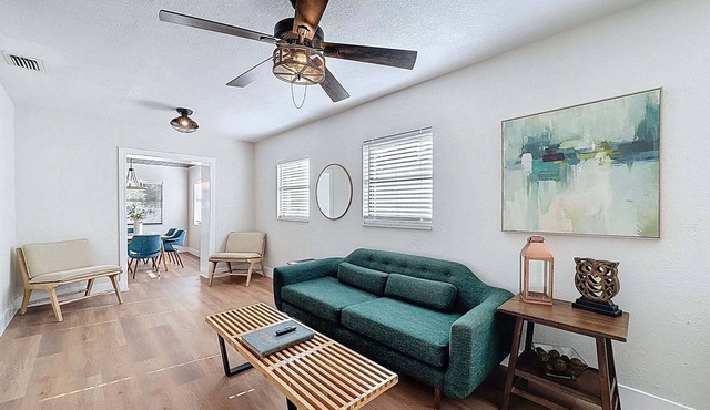 Minutes to Riverwalk & Beaches | Tampa Heights