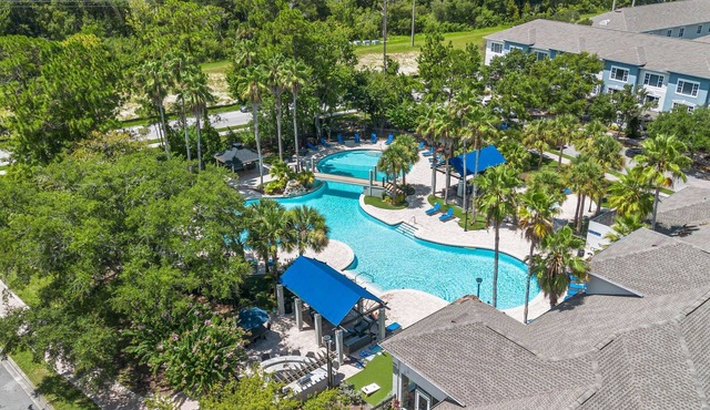 Modern 2BR 2BA Pool Gym Near Airport 9