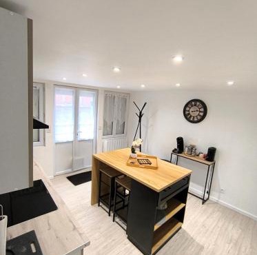 "Modern Cosy" Hyper centre in Bernay