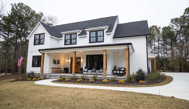 Modern Farmhouse! POOL! 9 miles from Augusta National