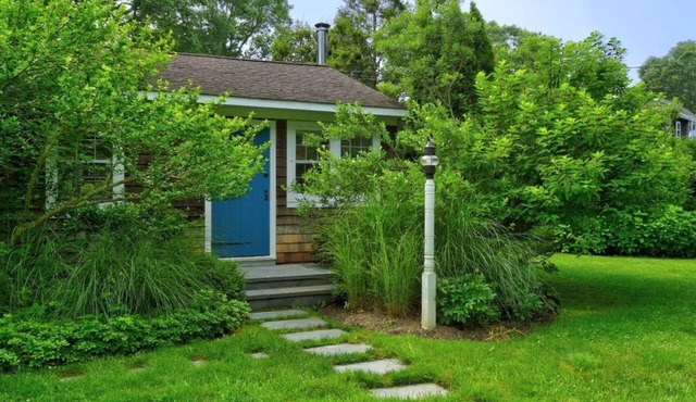 Nantucket Style Beach Cottage South of the highway