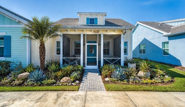 Naples Luxury Cottage-Stylish 2BR in Premier Luxury Community