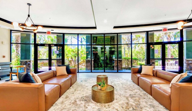 Near Disney - Family Condo w Pool, Games, and More