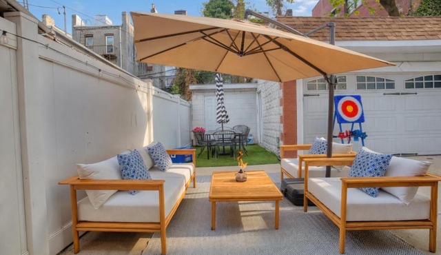 Near Prospect Park, Comfy King Beds, Nice Outdoor Space, Free Parking EV Charger